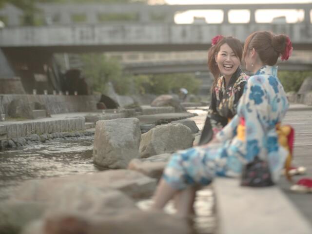 Suối nước nóng Onsen