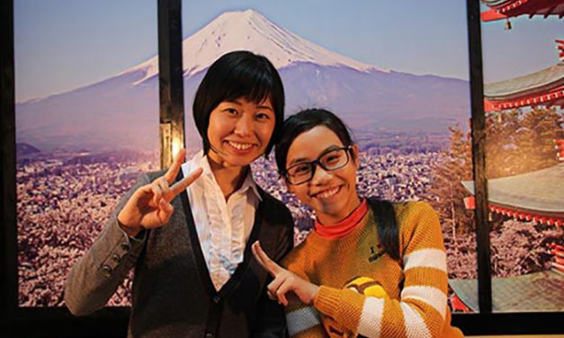 Câu chuyện về cô bé vượt quãng đường 40km để đi học tiếng Nhật
